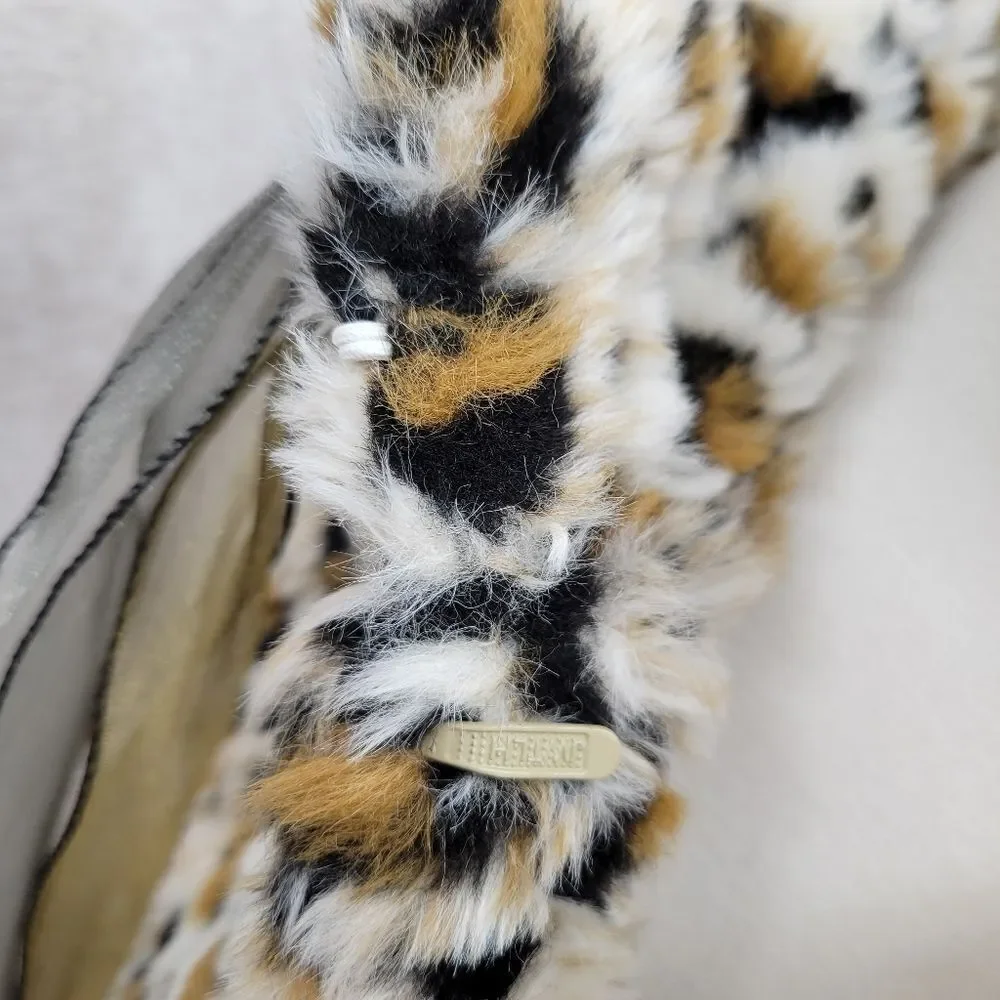Newport News Y2K or 90s Leopard Print Faux Fur Cape with Bow